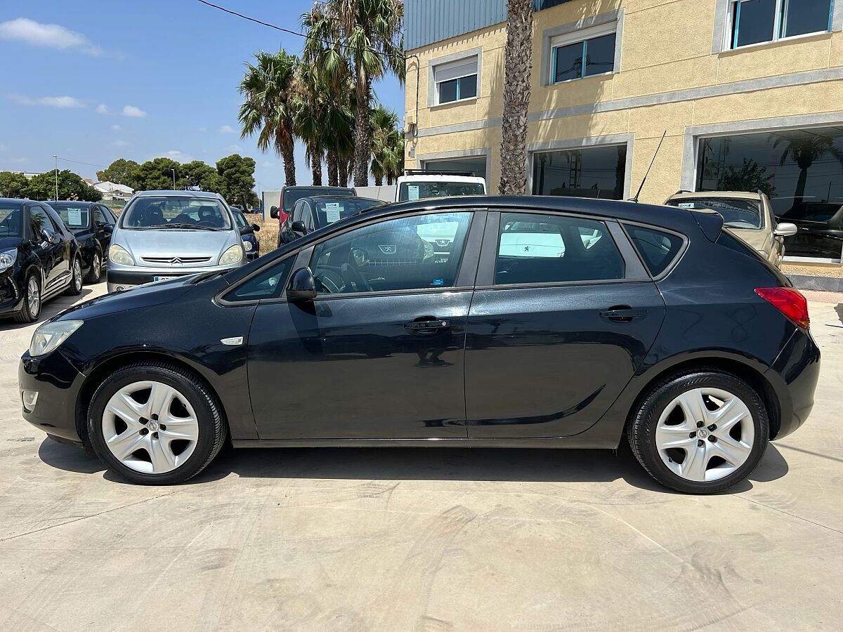 OPEL ASTRA SELECTIVE 1.6 SPANISH LHD IN SPAIN ONLY 81000 MILES SUPER 2012